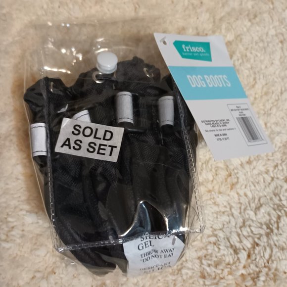 NWT~Frisco's Anti-Slip Soft Soled Black Boots w/ Reflective Strips (Paw Size: 3) - Picture 2 of 7